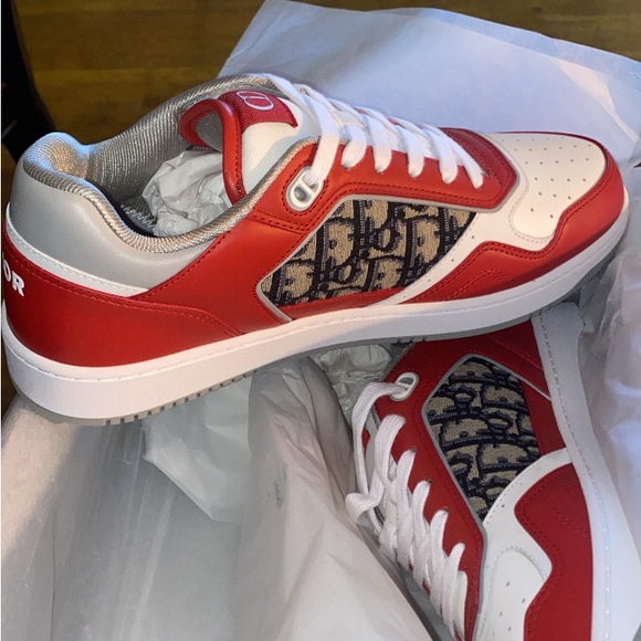 DIOR - Picture 1 of 5